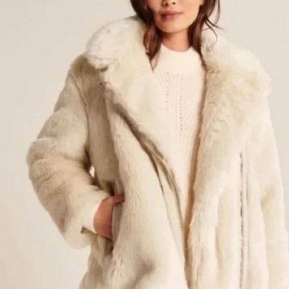 Abercrombie & Fitch Jackets & Blazers - Abercrombie Faux Fur Aviator Jacket